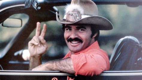 ¿Has visto Smokey and the Bandit la comedia de persecución con Burt Reynolds y una carrera por carretera épica?