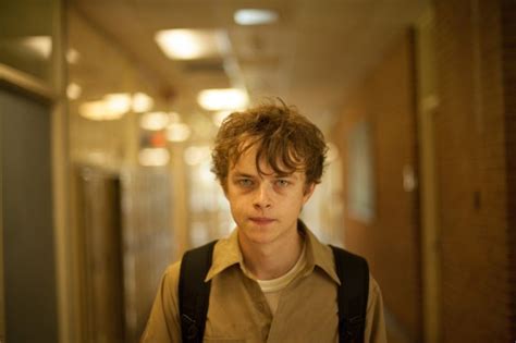 ¿Buscas un thriller psicológico con un toque de fantasía oscura protagonizado por Dane DeHaan? ¡Entonces 'TheValueType of Violence' es para ti!